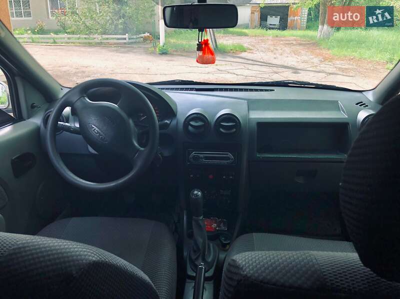 Седан Dacia Logan 2007 в Крыжополе