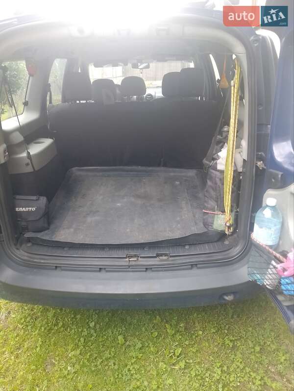 Седан Dacia Logan 2007 в Сваляве