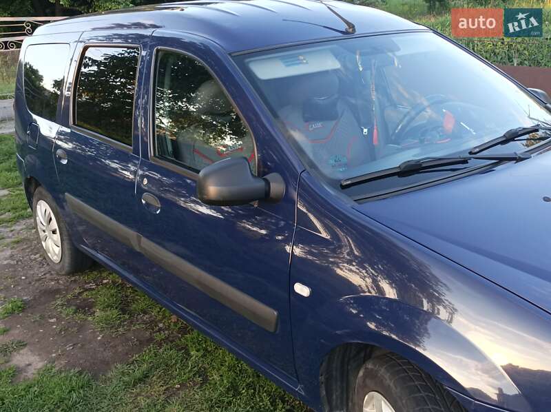 Седан Dacia Logan 2009 в Львове