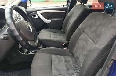 Седан Dacia Logan 2009 в 