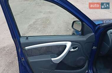 Седан Dacia Logan 2009 в 