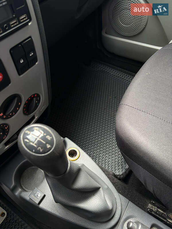 Седан Dacia Logan 2008 в Виннице фото 26 Седан Dacia Logan 2008 в Виннице