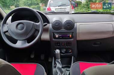 Седан Dacia Logan 2009 в 