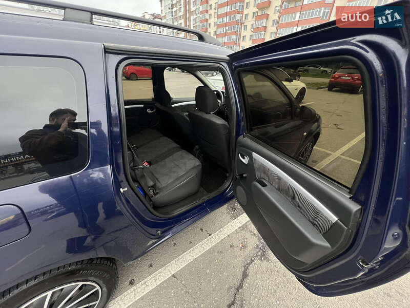 Седан Dacia Logan 2010 в Ивано-Франковске