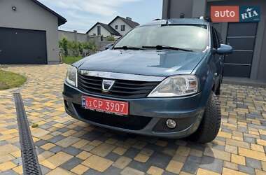 Седан Dacia Logan 2011 в 