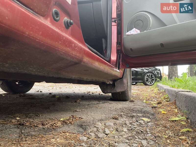 Седан Dacia Logan 2007 в Славутиче