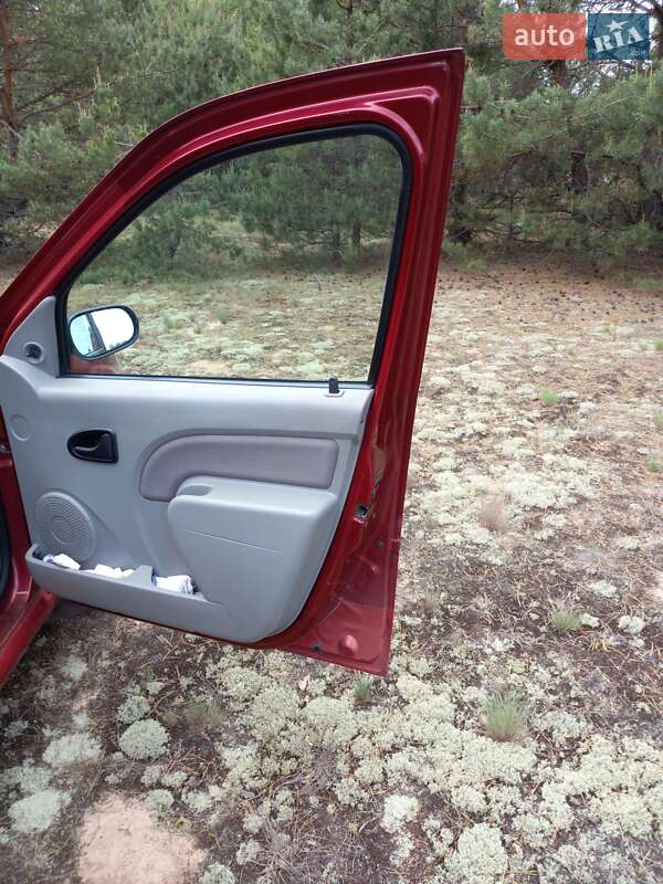 Седан Dacia Logan 2007 в Славутиче