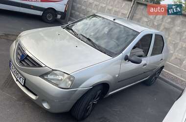 Седан Dacia Logan 2006 в Києві