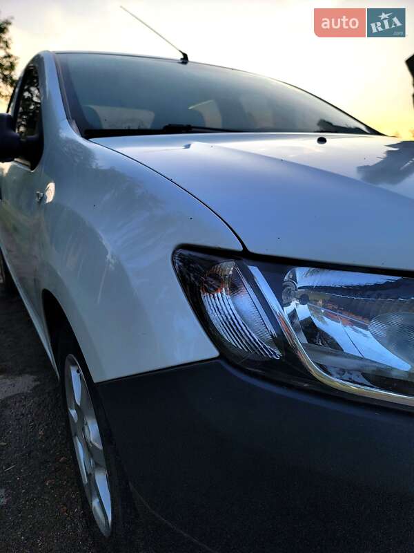 Седан Dacia Logan 2015 в Кропивницком