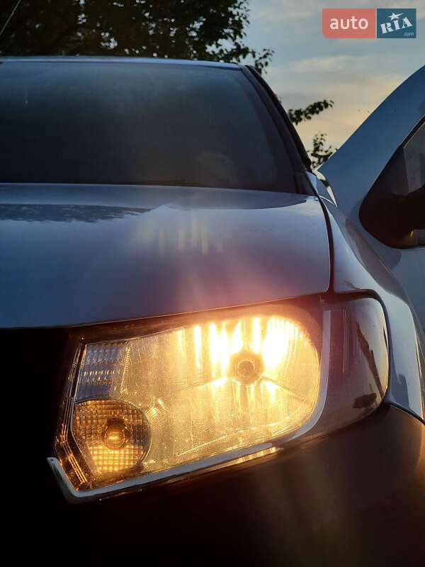 Седан Dacia Logan 2015 в Кропивницком