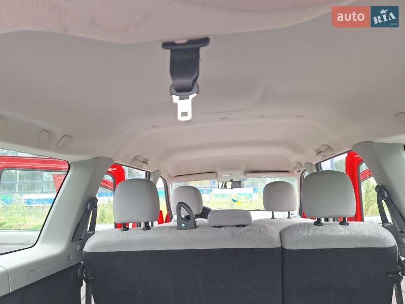 Седан Dacia Logan 2010 в Краматорске