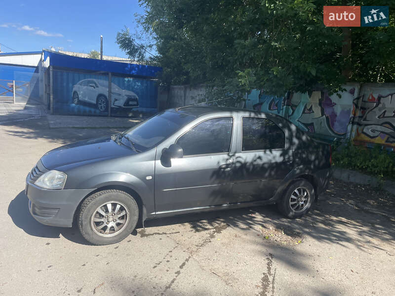 Седан Dacia Logan 2008 в Львове