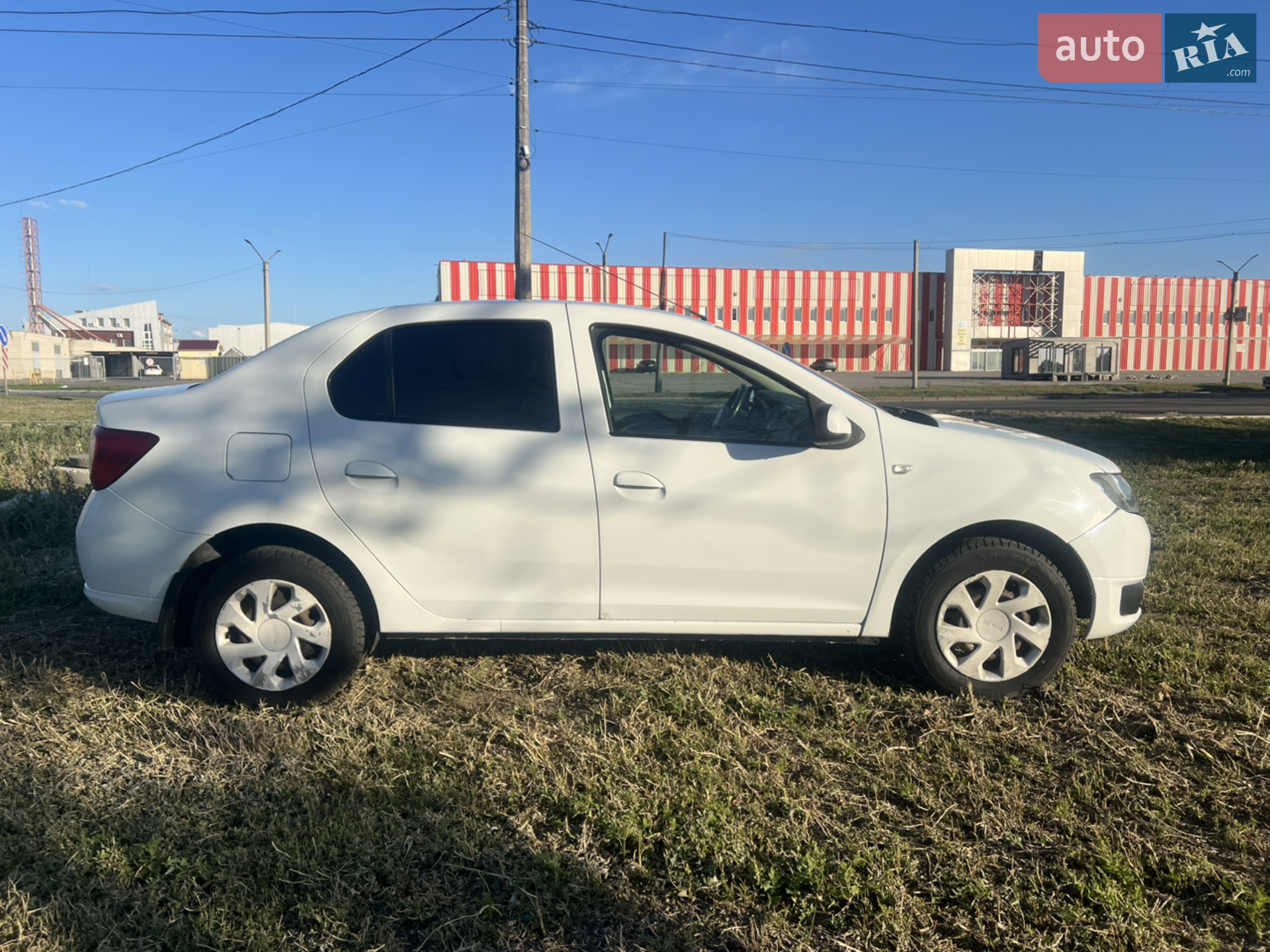 2015 Dacia Logan - мініатюра 8