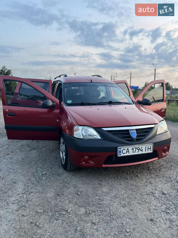 Седан Dacia Logan 2008 в Черкасах