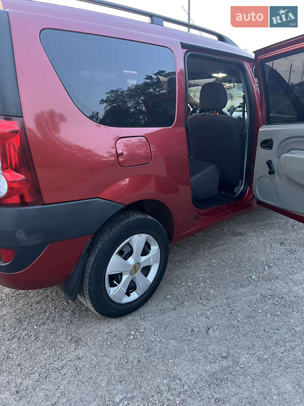 Седан Dacia Logan 2008 в Черкасах