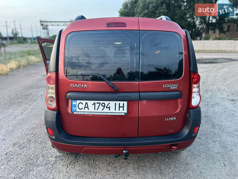 Седан Dacia Logan 2008 в Черкасах