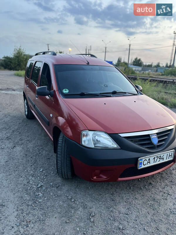 Седан Dacia Logan 2008 в Черкасах