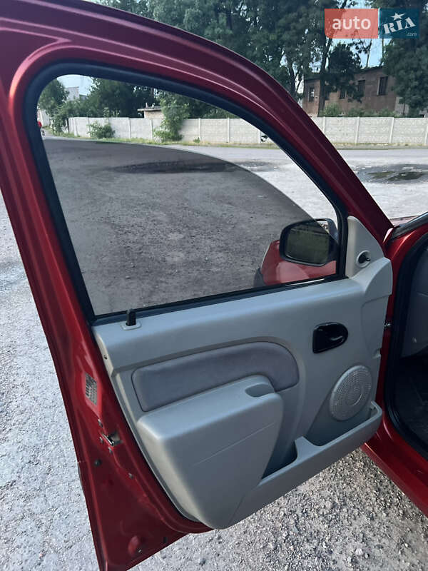Седан Dacia Logan 2008 в Черкасах