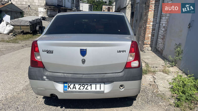 Седан Dacia Logan 2007 в Киеве