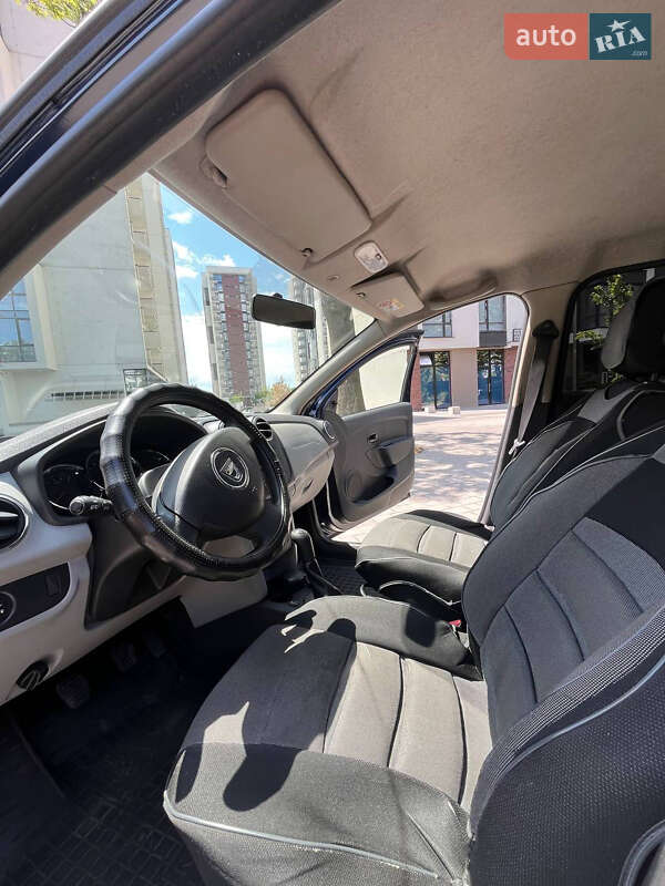 Седан Dacia Logan 2013 в Ивано-Франковске