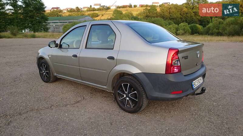 Седан Dacia Logan 2009 в Турке