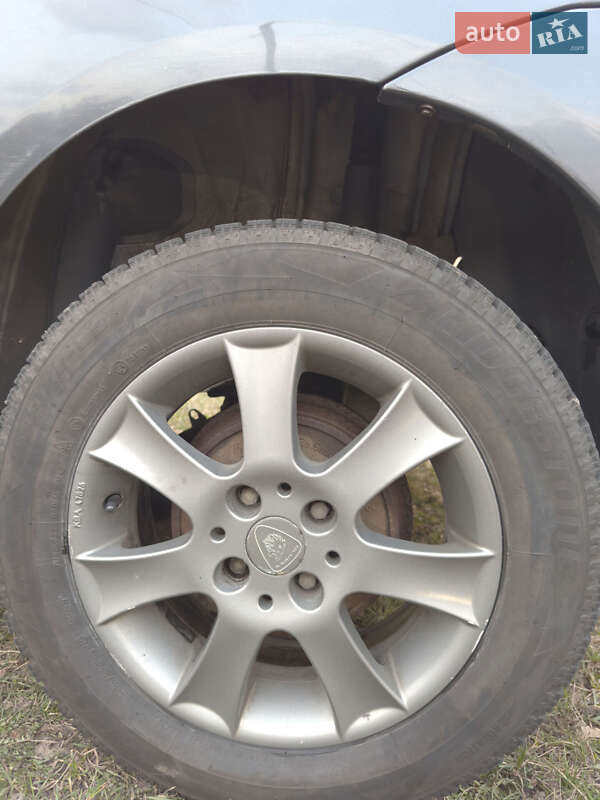 Седан Dacia Logan 2009 в Киеве