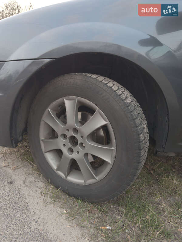 Седан Dacia Logan 2009 в Киеве
