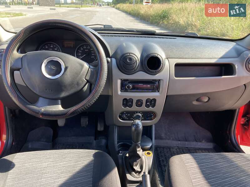 Седан Dacia Logan 2008 в Львове