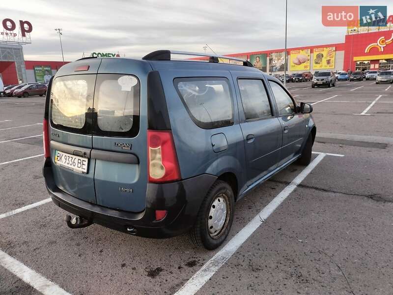 Седан Dacia Logan 2007 в Ровно