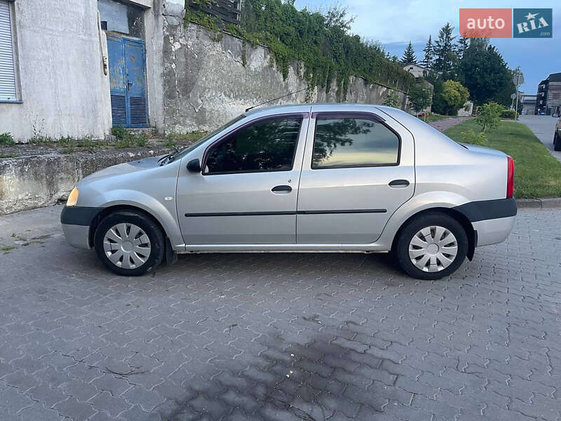 Седан Dacia Logan 2007 в Львове