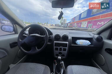 Седан Dacia Logan 2006 в 