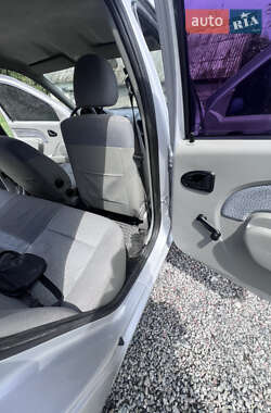 Седан Dacia Logan 2006 в 