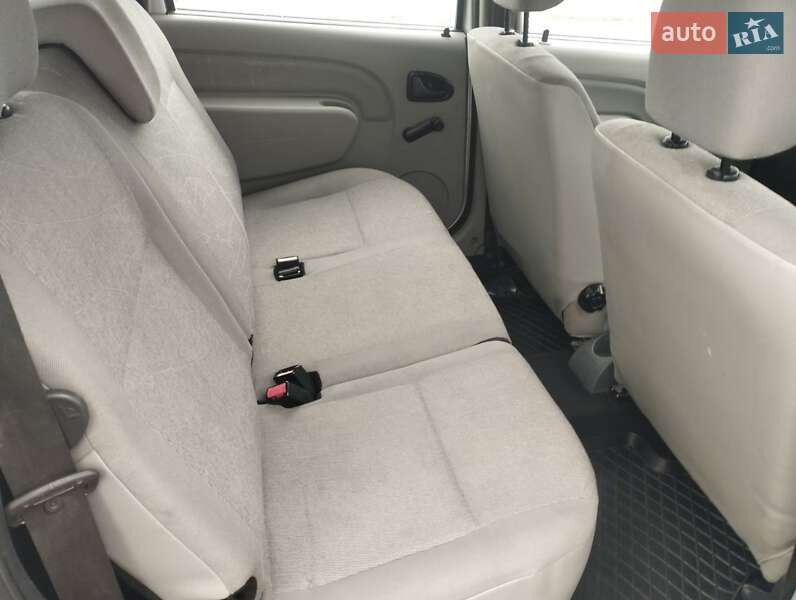 Седан Dacia Logan 2008 в Виннице