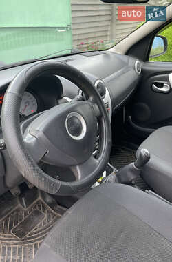 Седан Dacia Logan 2009 в Кривом Роге