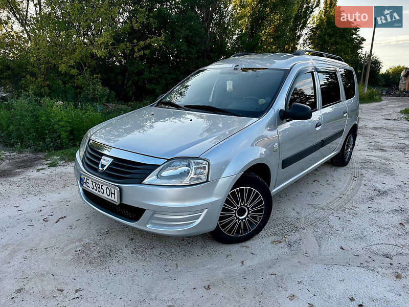 Седан Dacia Logan 2012 в Краснограде