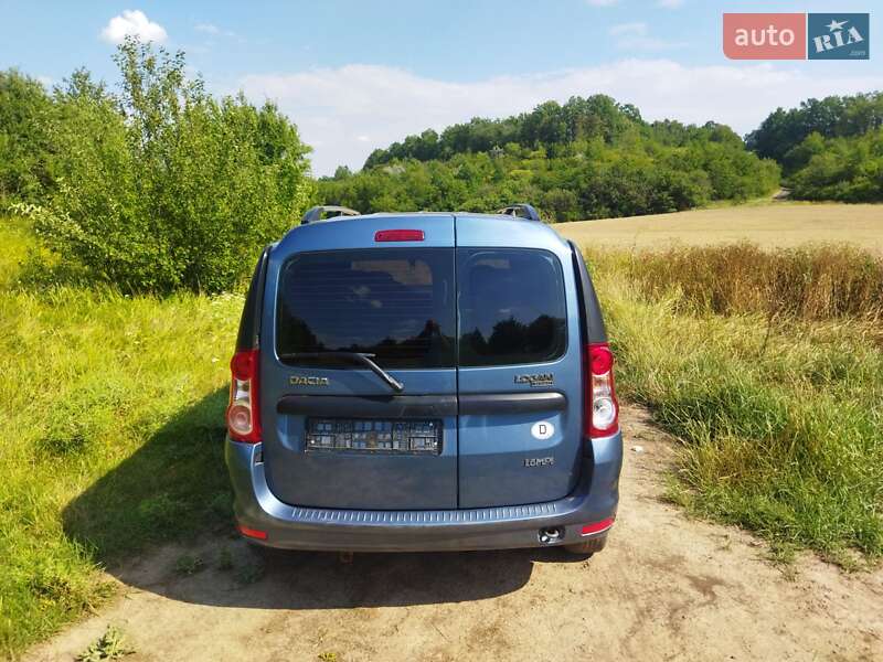 Седан Dacia Logan 2009 в Бершади