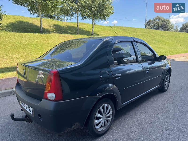 Седан Dacia Logan 2006 в Києві