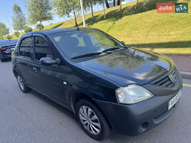 Седан Dacia Logan 2006 в Києві