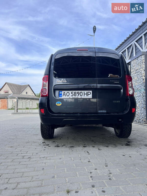 Седан Dacia Logan 2008 в Тячеві