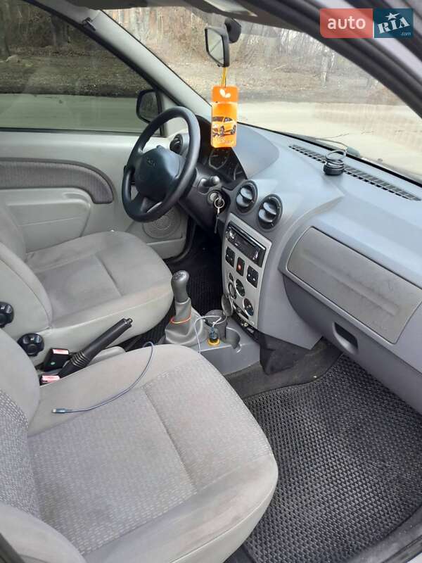 Седан Dacia Logan 2007 в Покрове