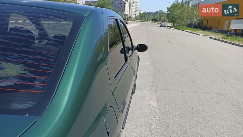 Седан Dacia Logan 2006 в Запорожье