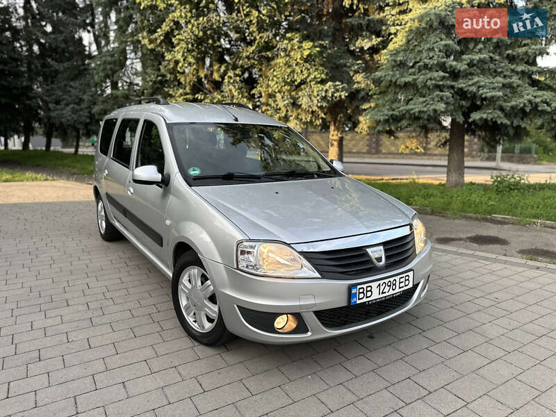 Dacia Logan 2011