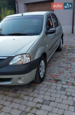 Седан Dacia Logan 2006 в Черновцах