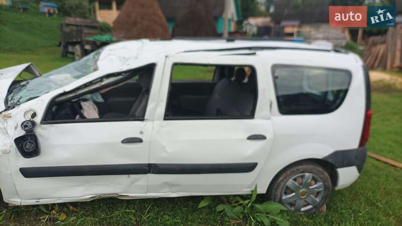 Седан Dacia Logan 2008 в Путиле