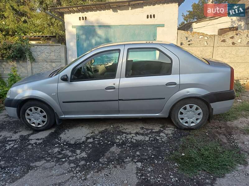Седан Dacia Logan 2007 в 