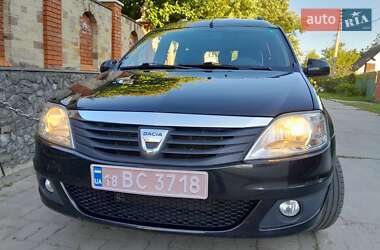 Седан Dacia Logan 2012 в Красилові