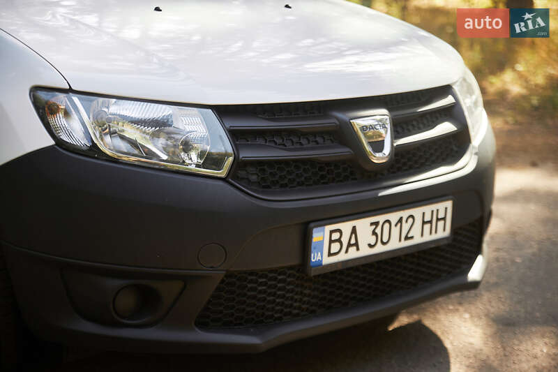 Седан Dacia Logan 2015 в Кропивницькому