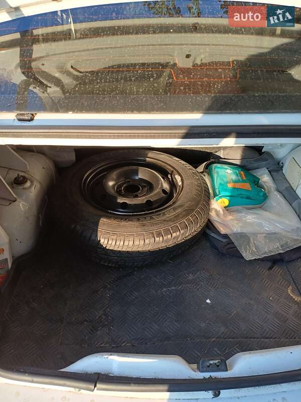Седан Dacia Logan 2006 в Полтаві фото 3 Седан Dacia Logan 2006 в Полтаві