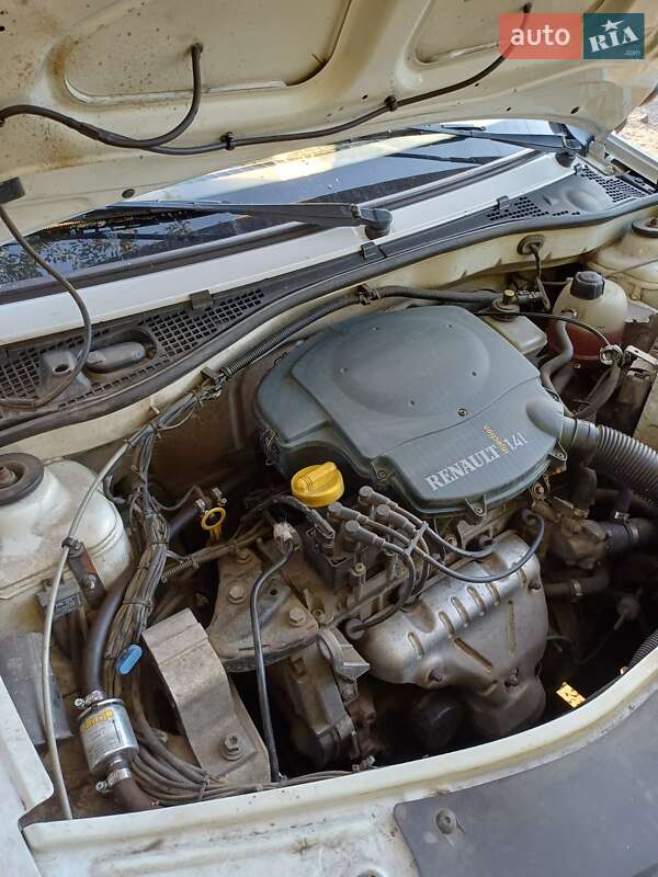 Седан Dacia Logan 2006 в Полтаві фото 11 Седан Dacia Logan 2006 в Полтаві