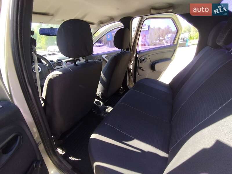 Седан Dacia Logan 2008 в Хмельницькому